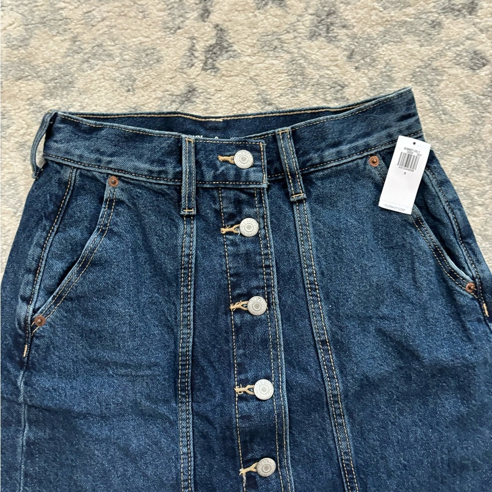Old Navy NWT women’s denim skirt - Picture 2 of 8